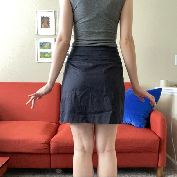 Banana Republic Pleated Mini Skirt - Picture 4 of 4
